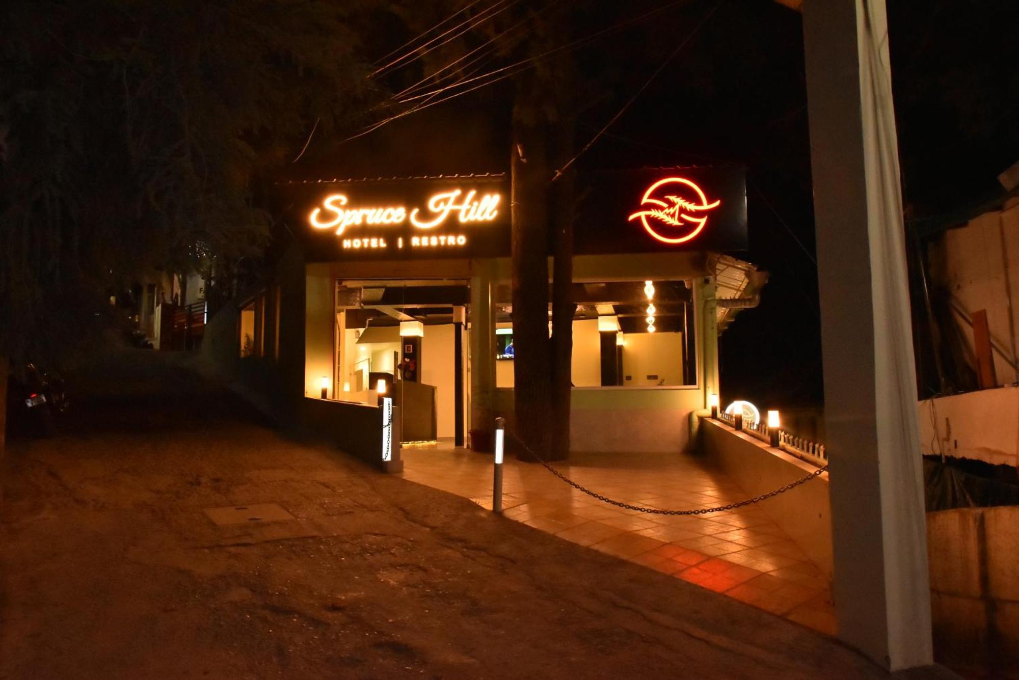 Spruce Hill & Restro Hotel 4*