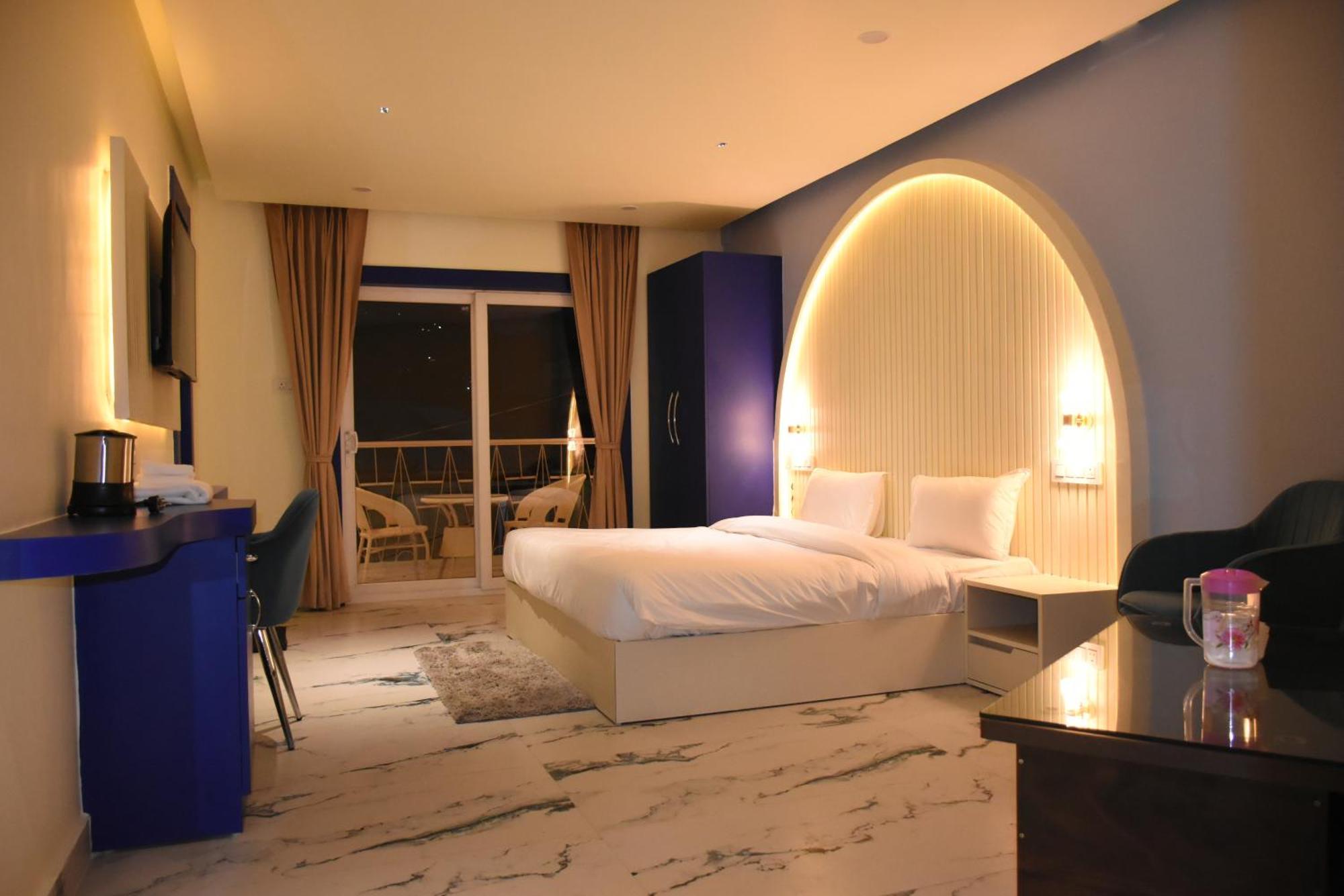 Spruce Hill & Restro 4* Nainital