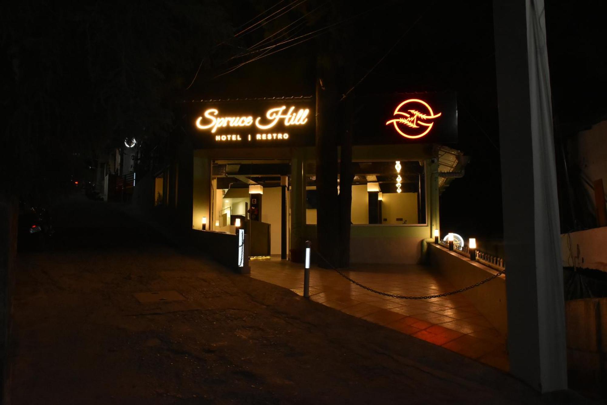 Hotel Spruce Hill & Restro 4*