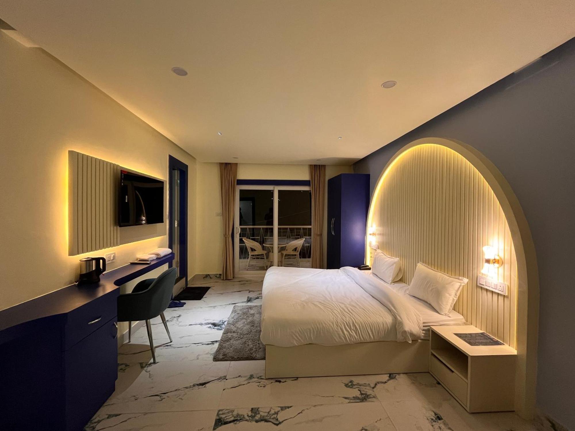 Hotel Spruce Hill & Restro Nainital
