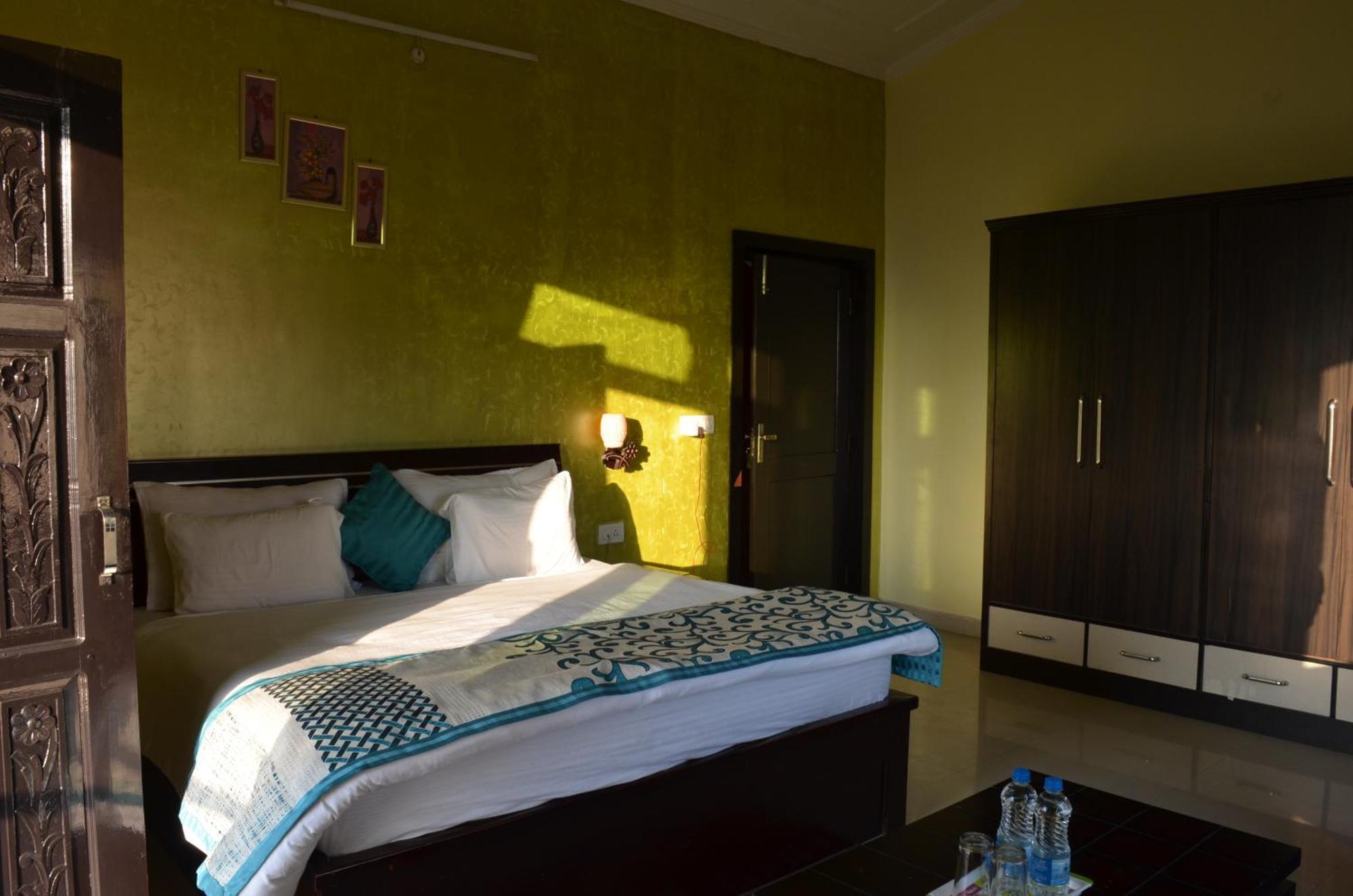 Nabh Hotel
