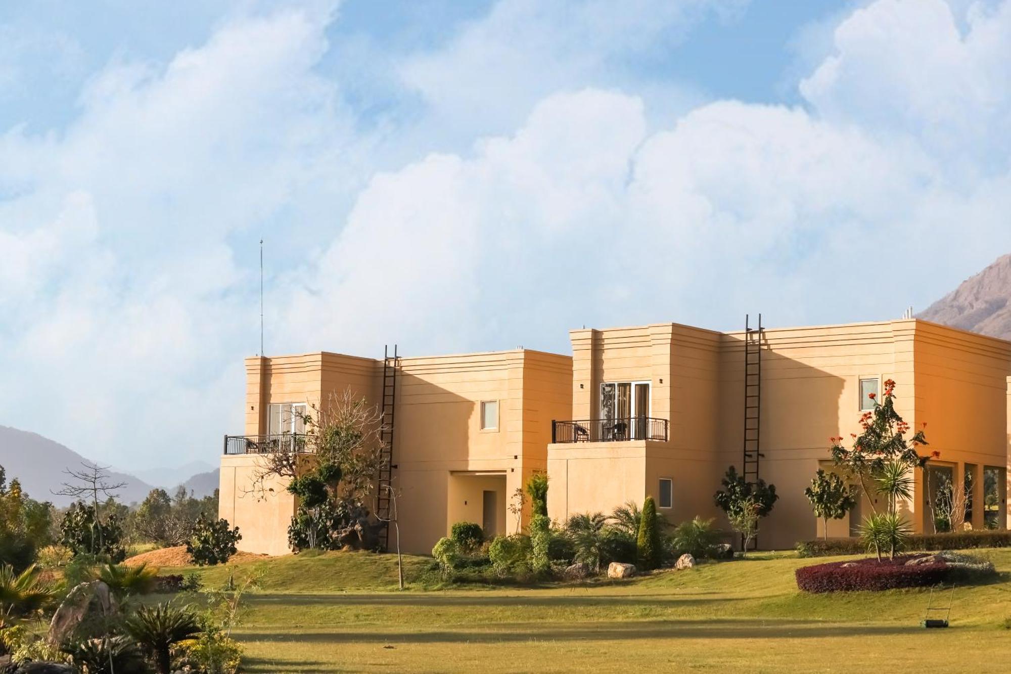 Resort Club Mahindra Patkote