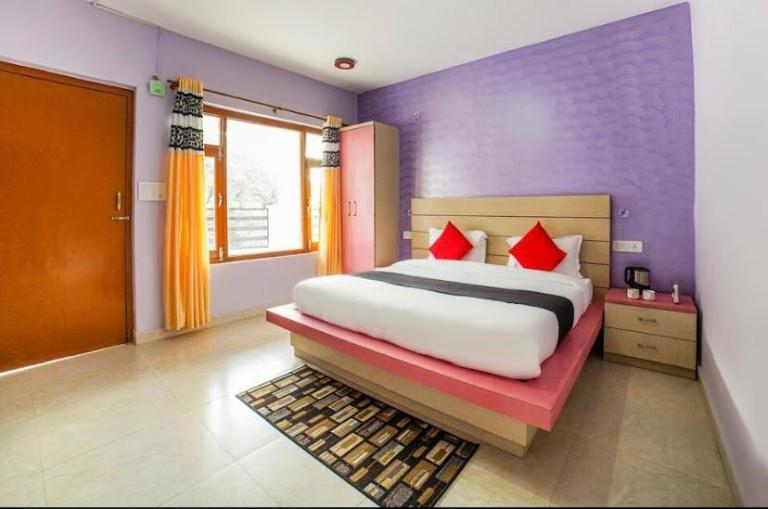 Capital O And Restro Hotel