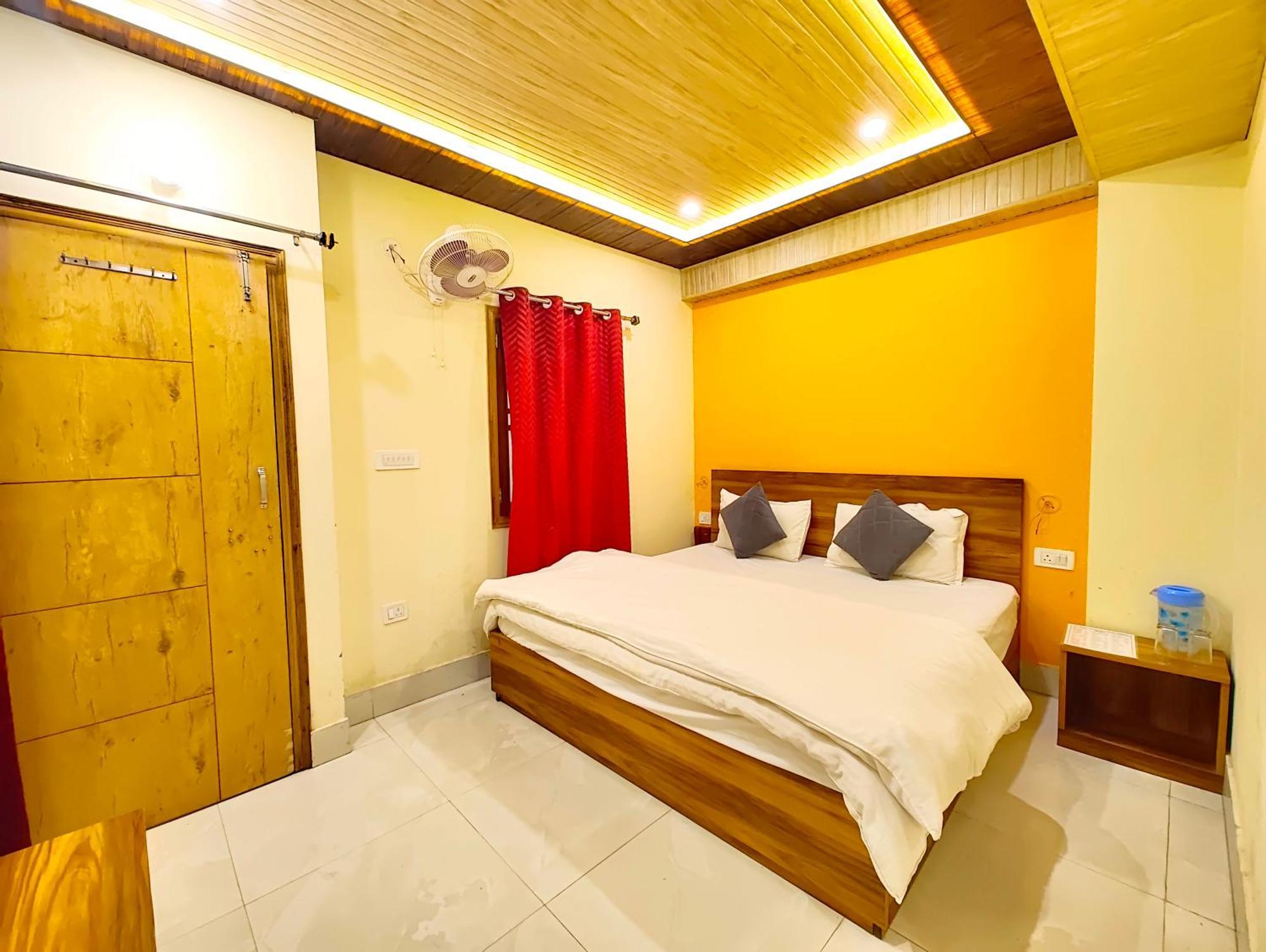Gp Mall Road Near Naini - A Luxury With Newly Decorated And Renovated - With Wifi - Service Available - Book Now Hotel