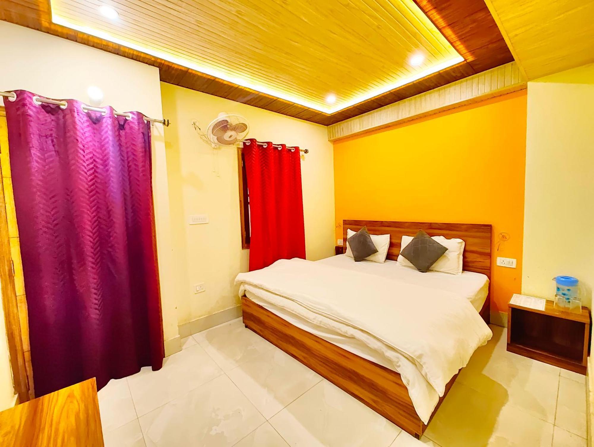 Gp Mall Road Near Naini - A Luxury With Newly Decorated And Renovated - With Wifi - Service Available - Book Now 3*