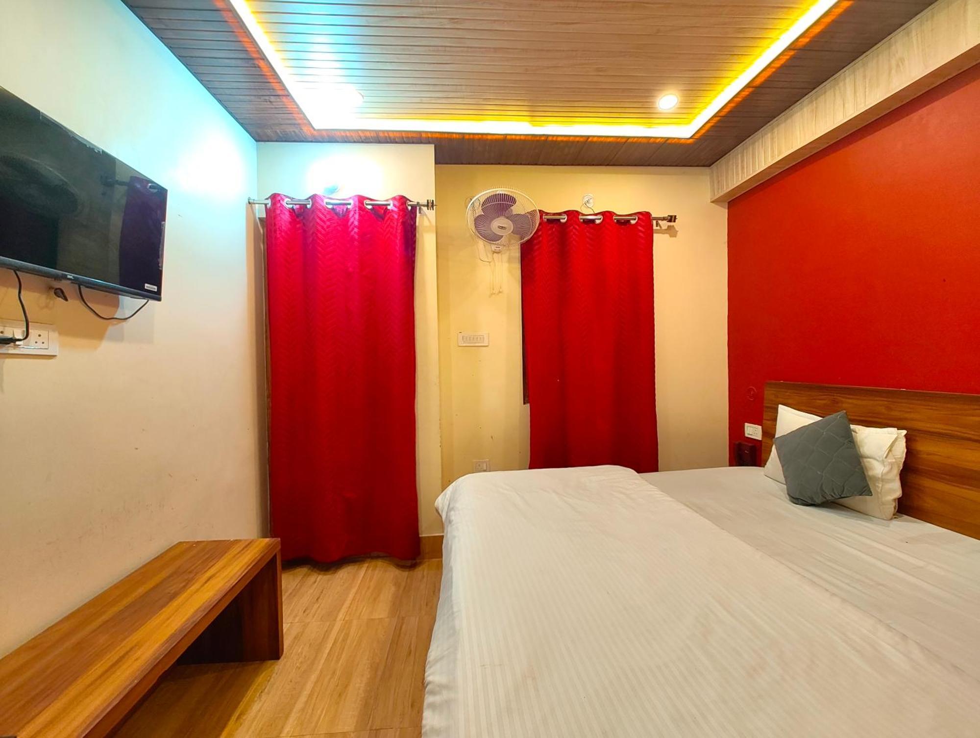 Gp Mall Road Near Naini - A Luxury With Newly Decorated And Renovated - With Wifi - Service Available - Book Now 3* Nainital