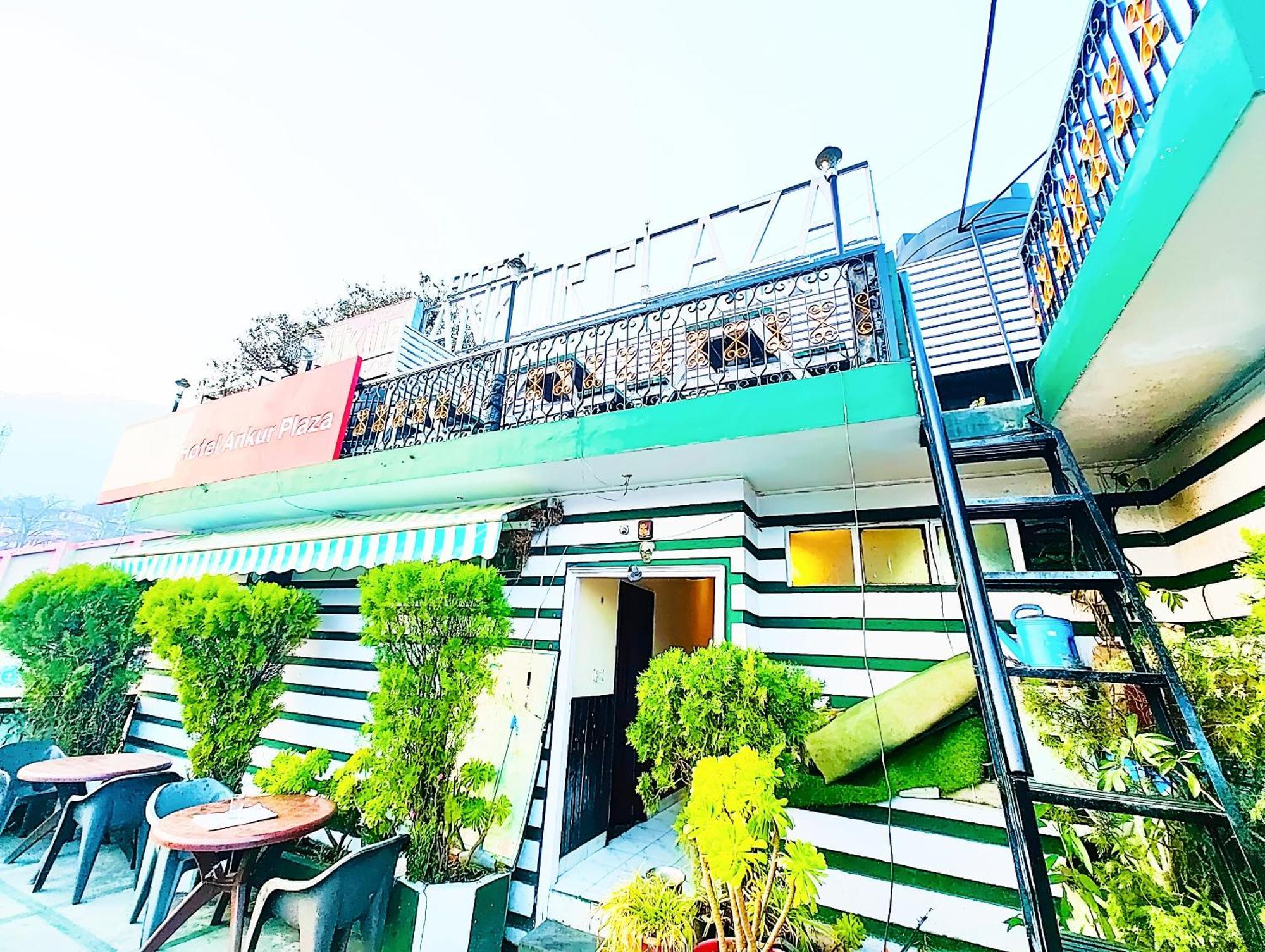Ankur View Mall Road - On Terrace Open Restauarant With View And Valley Mountain View With Wifi - Service Available - Vacation With Family - Book Now 3* Nainital
