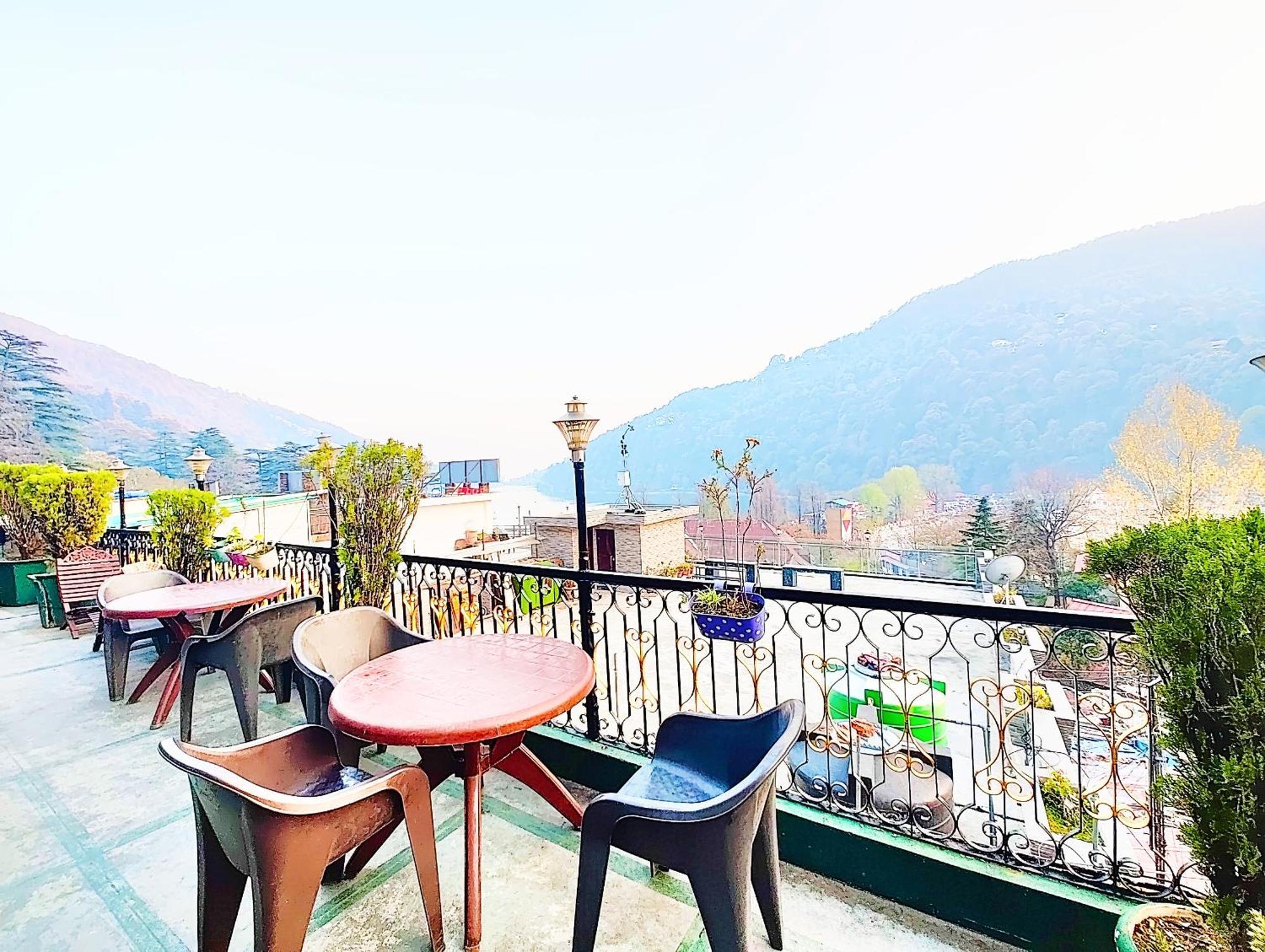 Hotel Ankur View Mall Road - On Terrace Open Restauarant With View And Valley Mountain View With Wifi - Service Available - Vacation With Family - Book Now Nainital