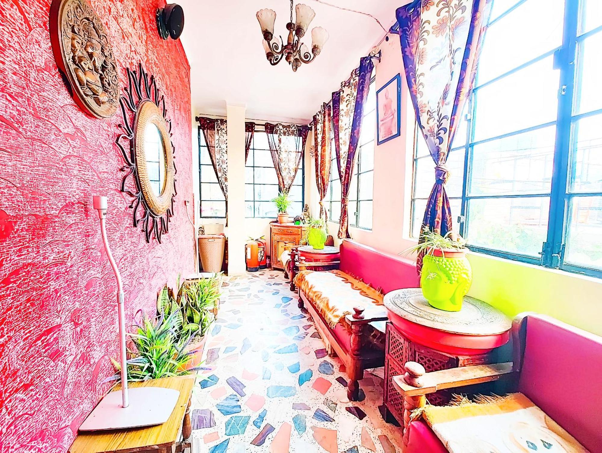 Ankur View Mall Road - On Terrace Open Restauarant With View And Valley Mountain View With Wifi - Service Available - Vacation With Family - Book Now Nainital