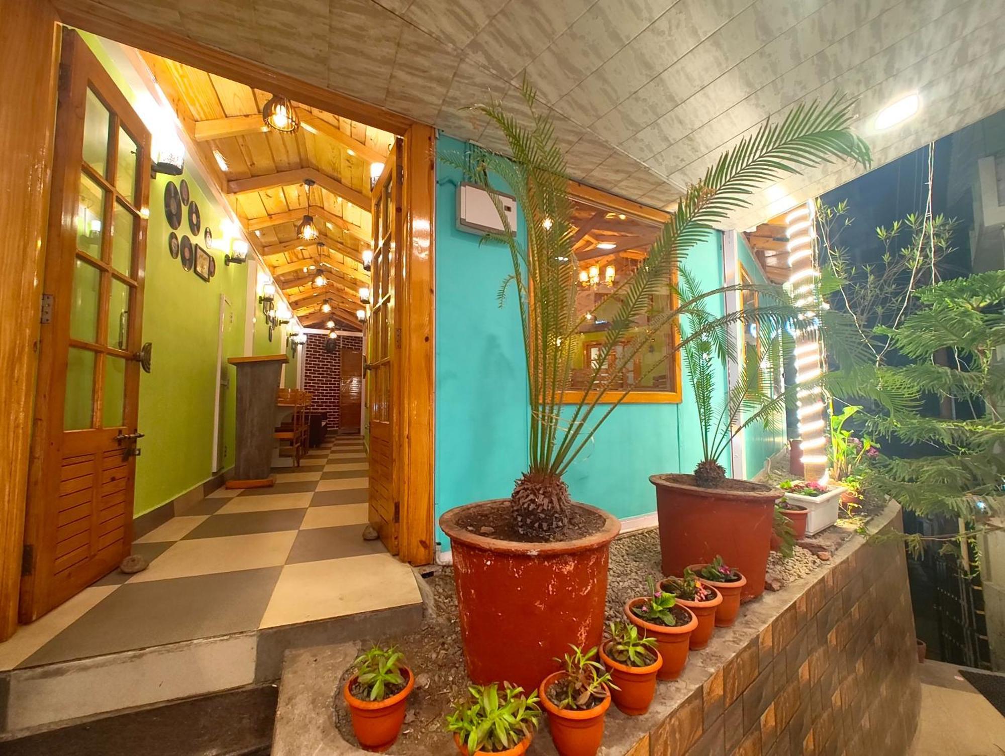 Hotel A Premium Hidden - Walking Distance From Naini - A Luxury Boutique In With Newly Decorated And Restaurat And Wi Fi - Wondfull Customer Service Awarded 3*