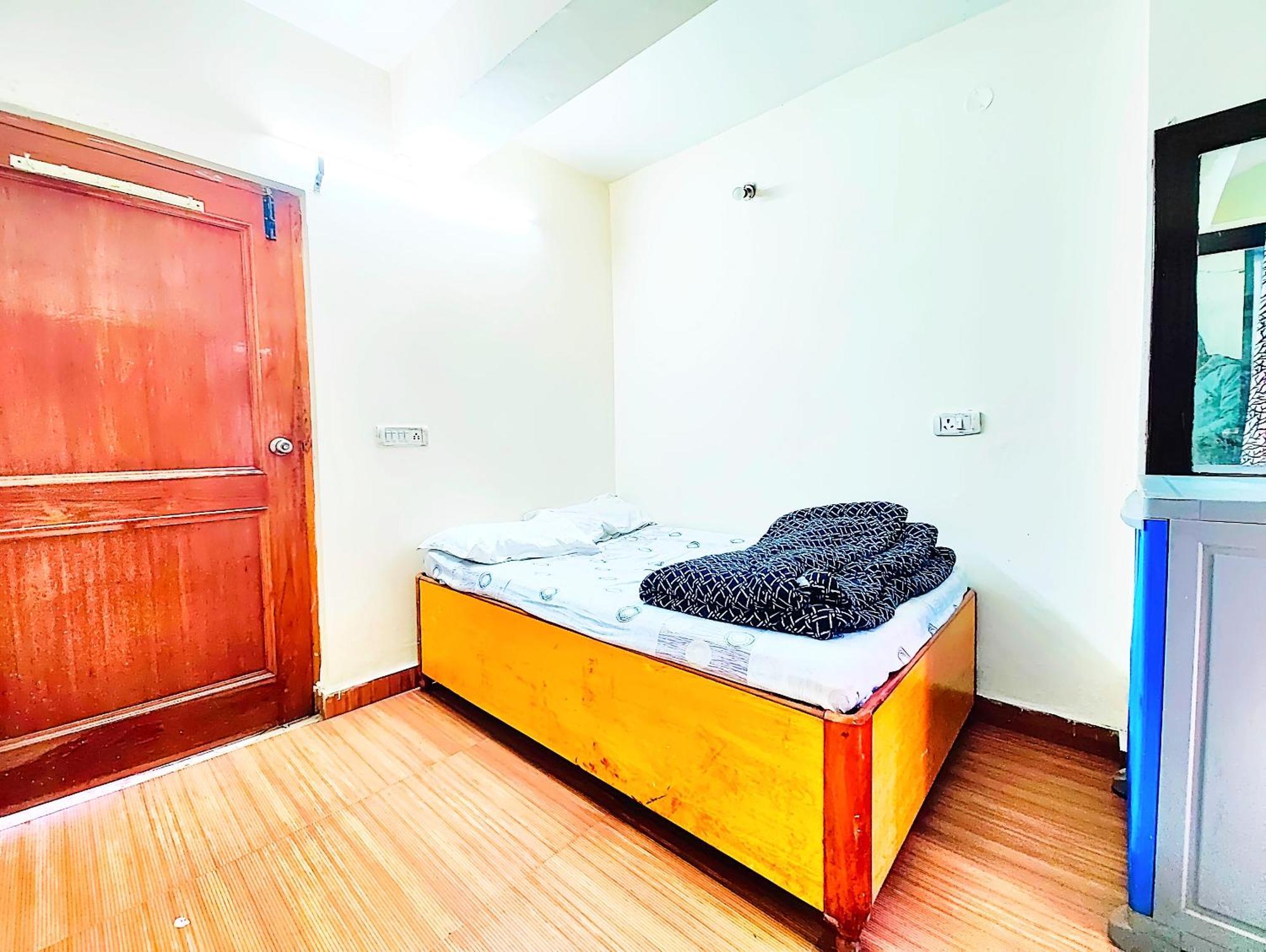 And Me - Near Mall Road And Naini With Wifi- Service And Parking Facilities Available - Book Now 3*