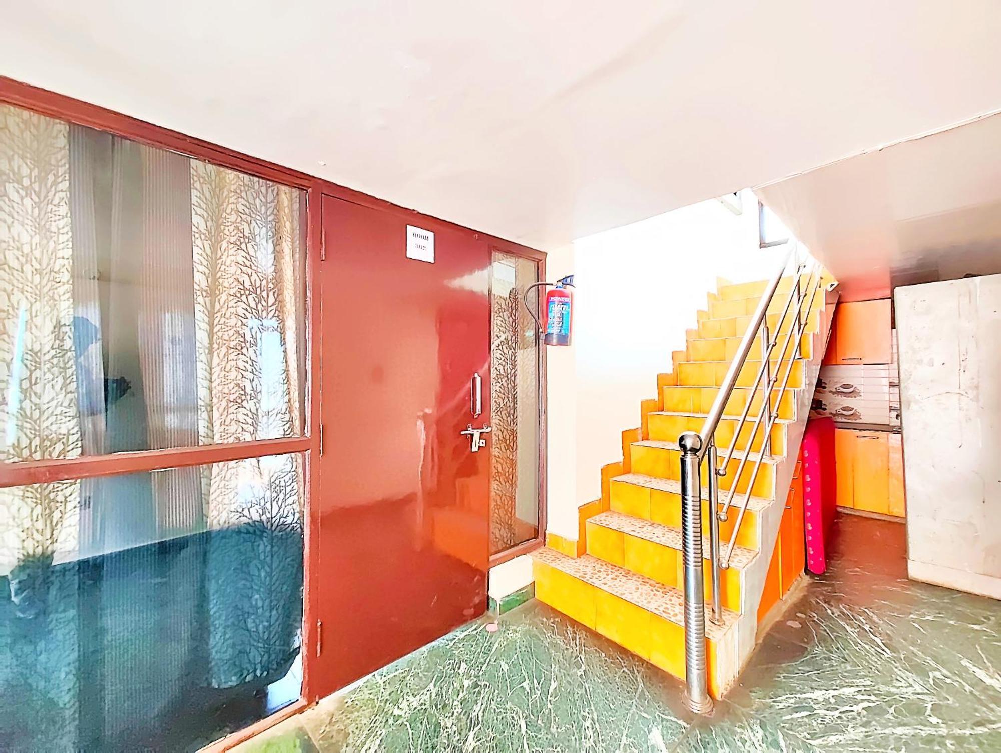And Me - Near Mall Road And Naini With Wifi- Service And Parking Facilities Available - Book Now Hotel 3*