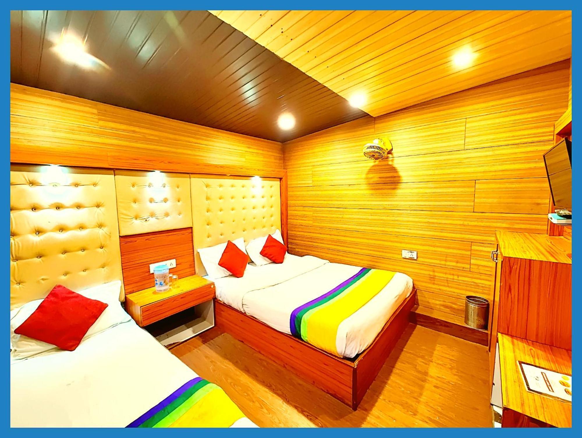 Nainital The Flat#Tiess Near Boat House Club And Naini Lake - Prime Location & Luxury Room - Excellent Customer Service Awarded Nainital