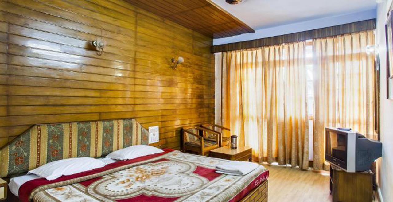 Hotel Radhe Continental
