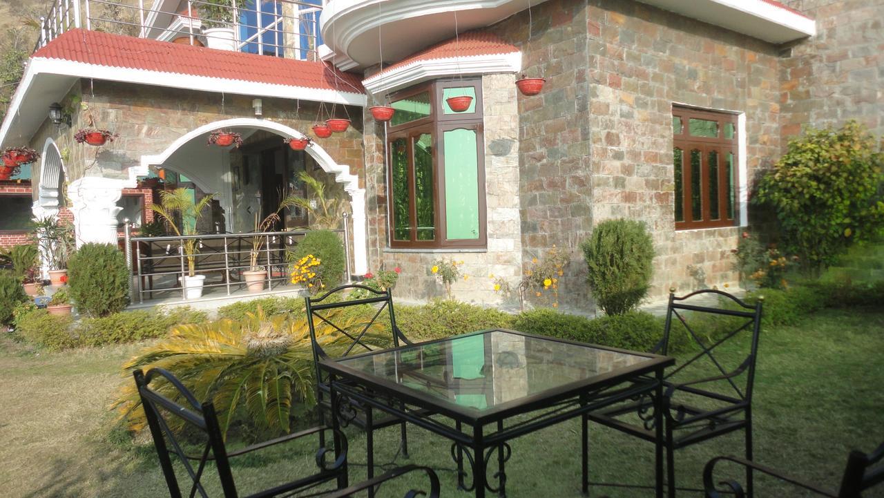 Niharika Palace