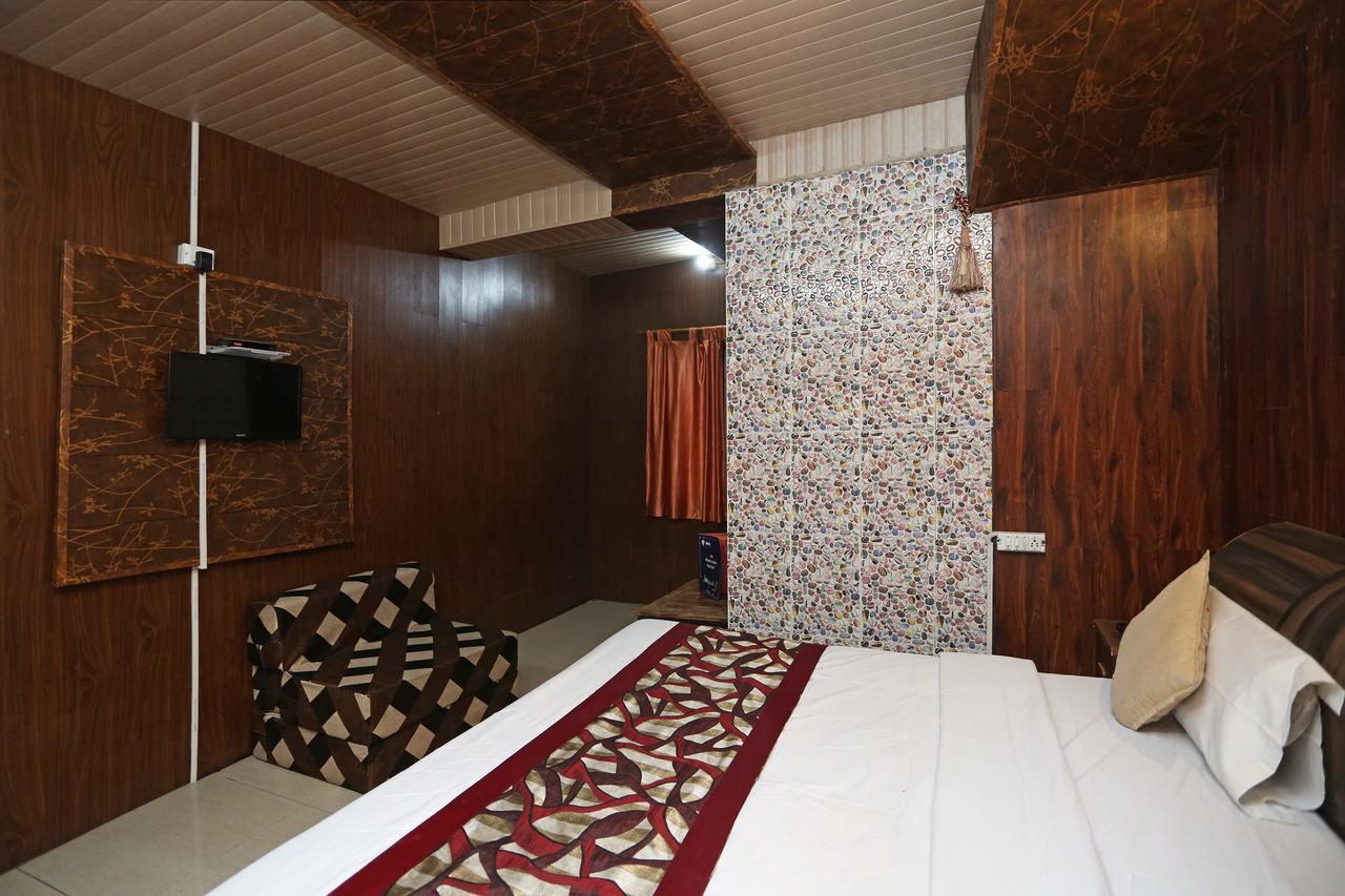 Oyo 10660 Long View Hotel 3*