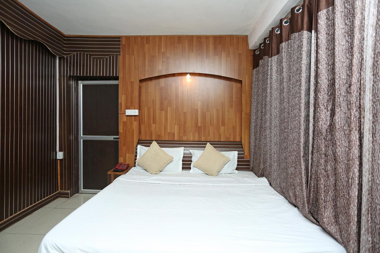Oyo 10660 Long View Hotel 3*