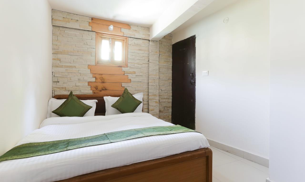 Hotel Treebo Trip The Oak Ridge 3*