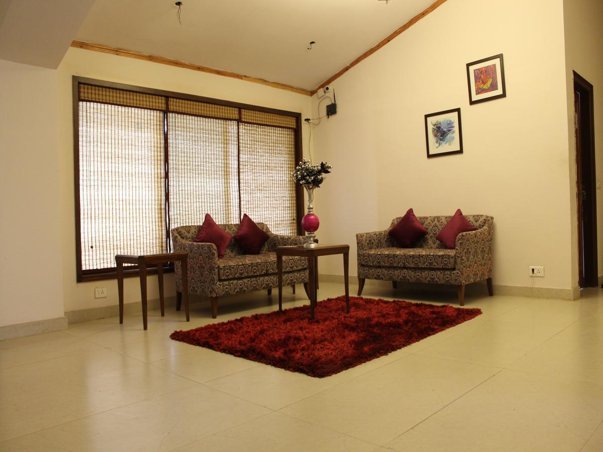 Hotel Oyo 2531 Hotel Una Comfort Misty Oak 3*