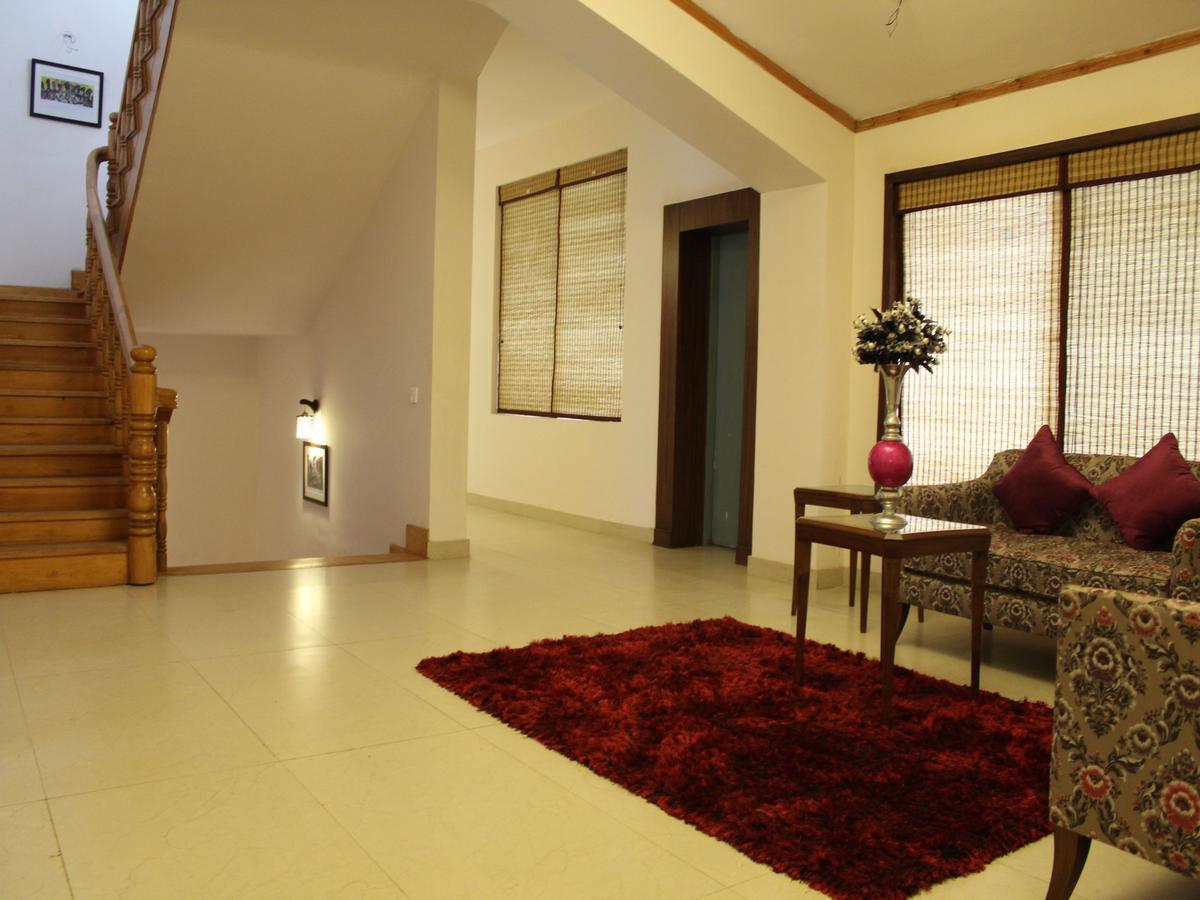 Hotel Oyo 2531 Hotel Una Comfort Misty Oak