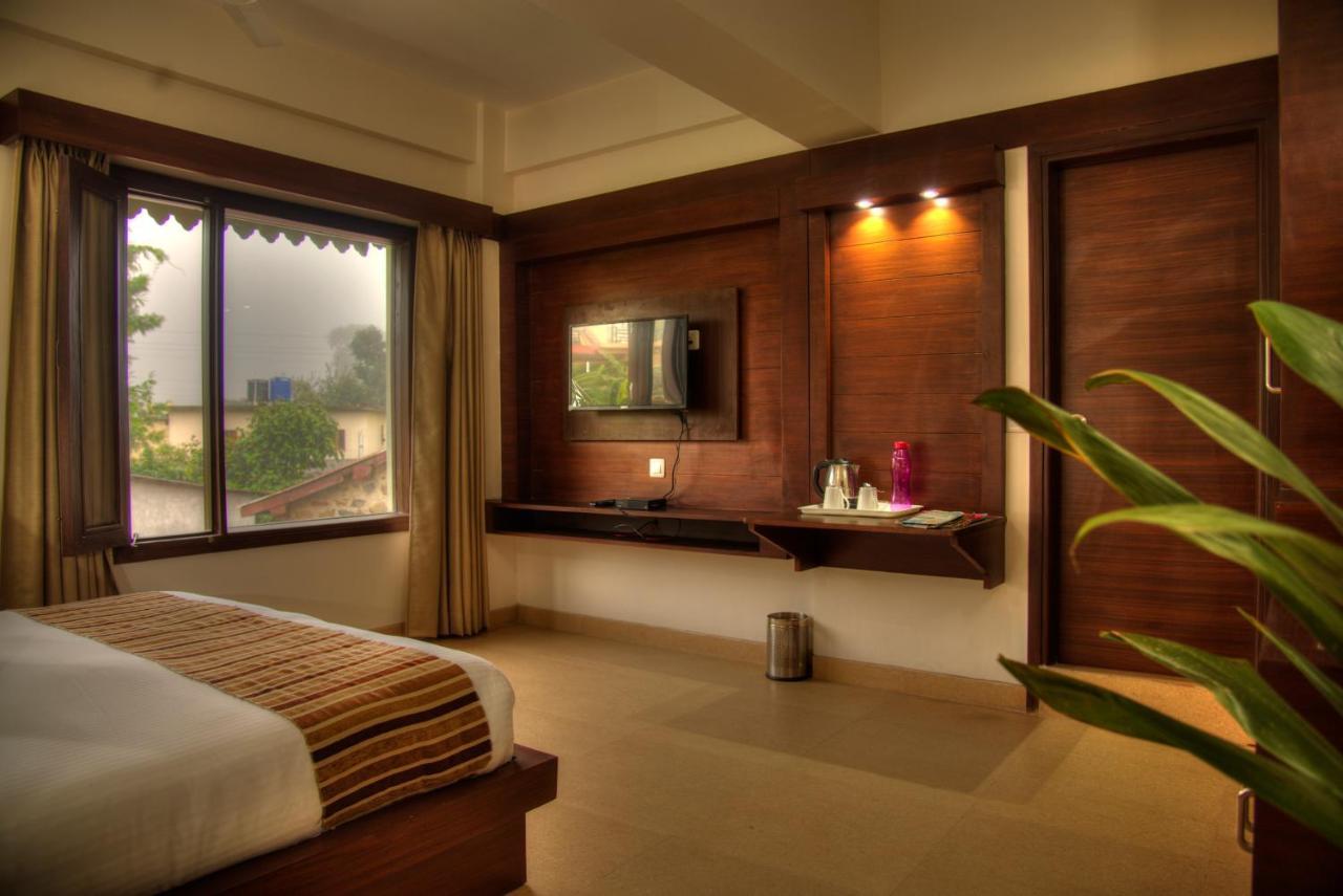 Hotel The Palm Resort-luxuria Nainital
