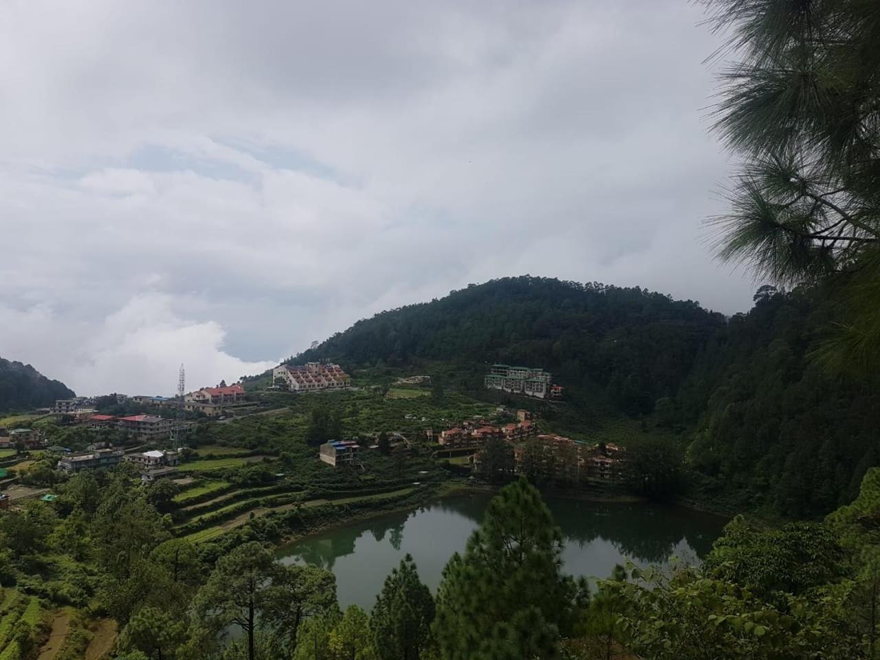 Oyo 23298 Uttaranchal 3*