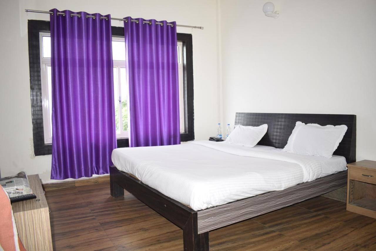 Oyo 23298 Uttaranchal Hotel Nainital