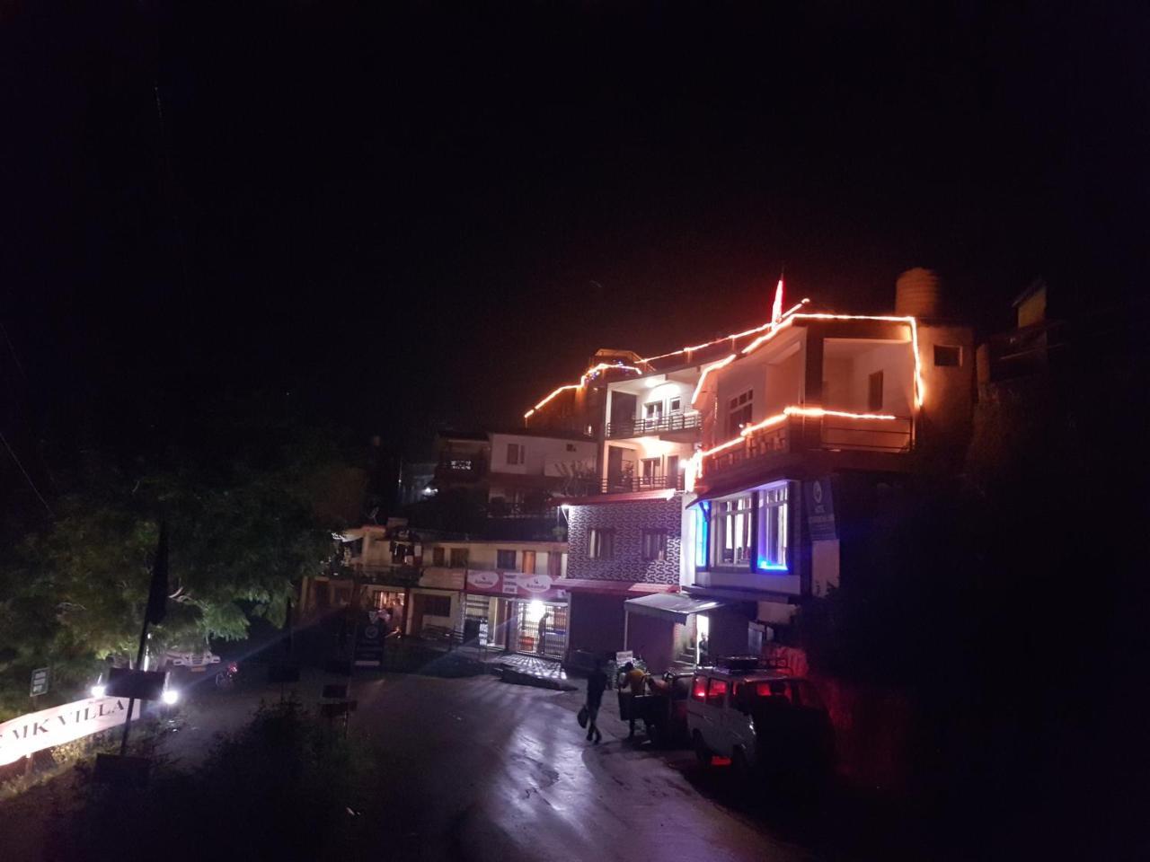 Hotel Oyo 23298 Uttaranchal 3*
