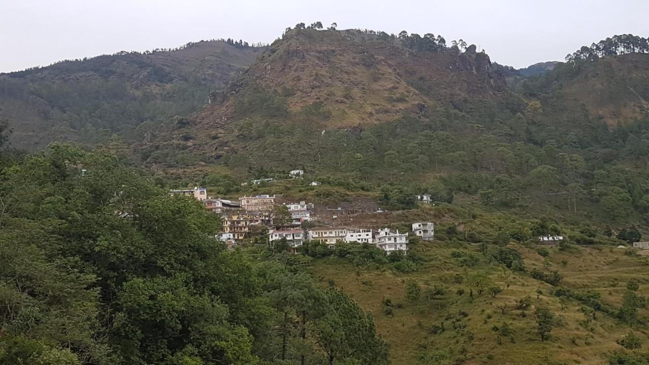 Oyo 23298 Uttaranchal Hotel