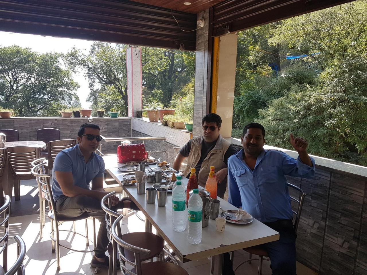 Hotel Oyo 23298 Uttaranchal 3*
