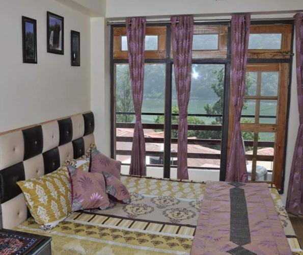 Manas Guest house