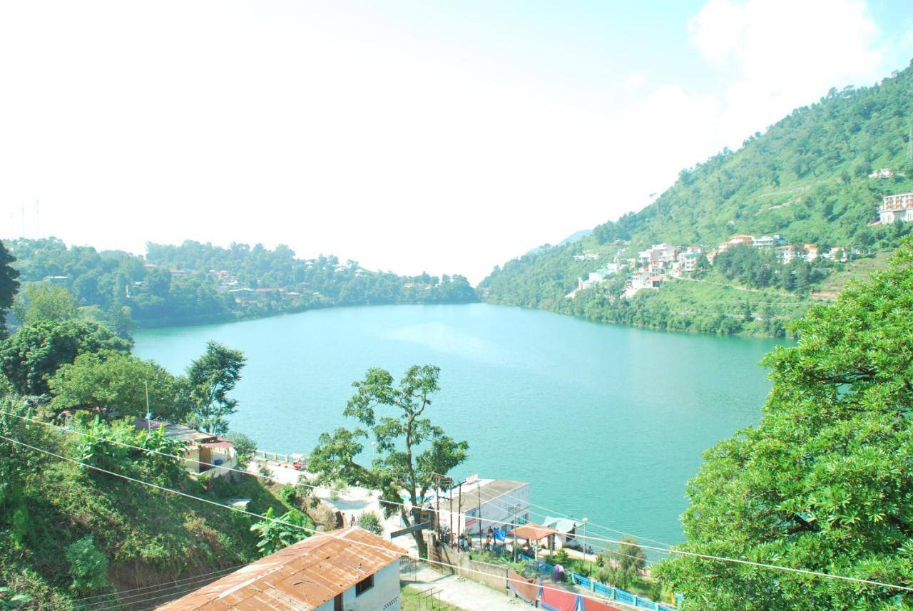 Hotel Adb Royal Rossett, Bhimtal
