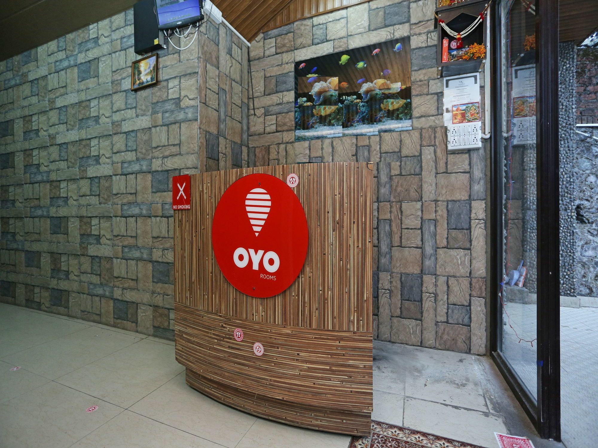 Hotel Oyo 10660 Long View Nainital
