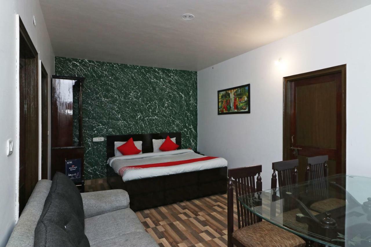 Oyo Flagship 22268 Ohana Acasa Hotel 3*