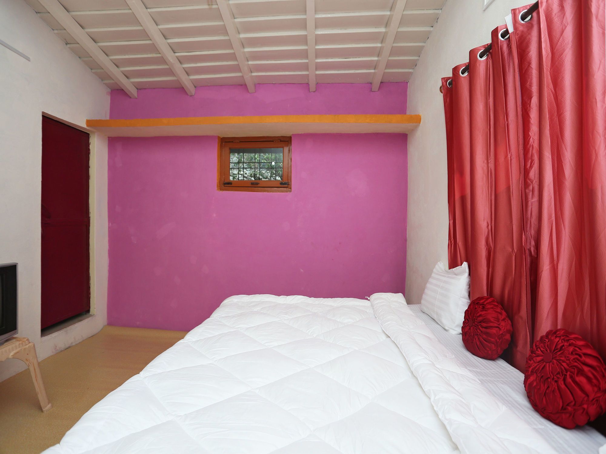 Oyo 77999 Twobk Hilltop Nainital
