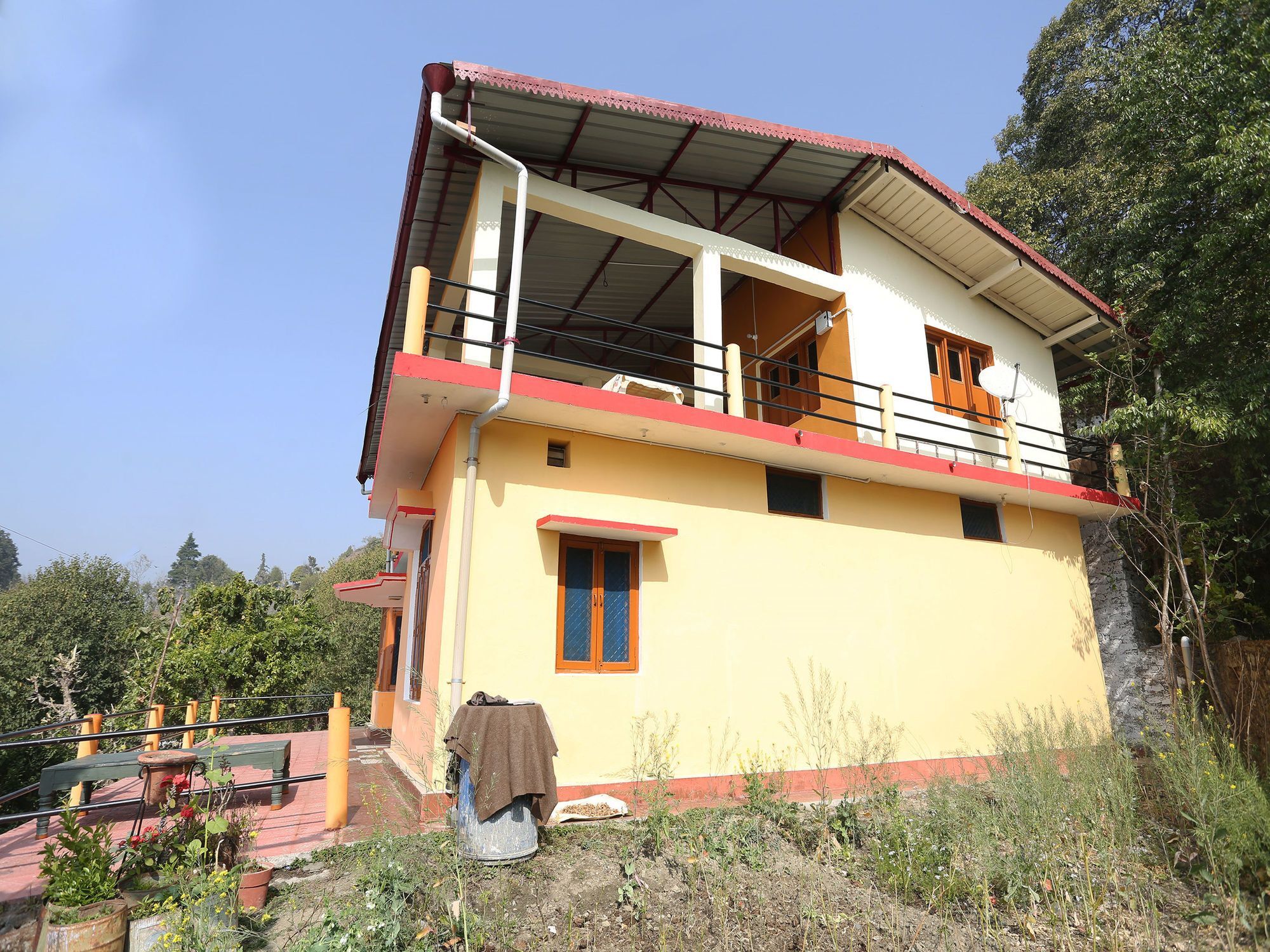 Oyo 77999 Twobk Hilltop Guest house 3*