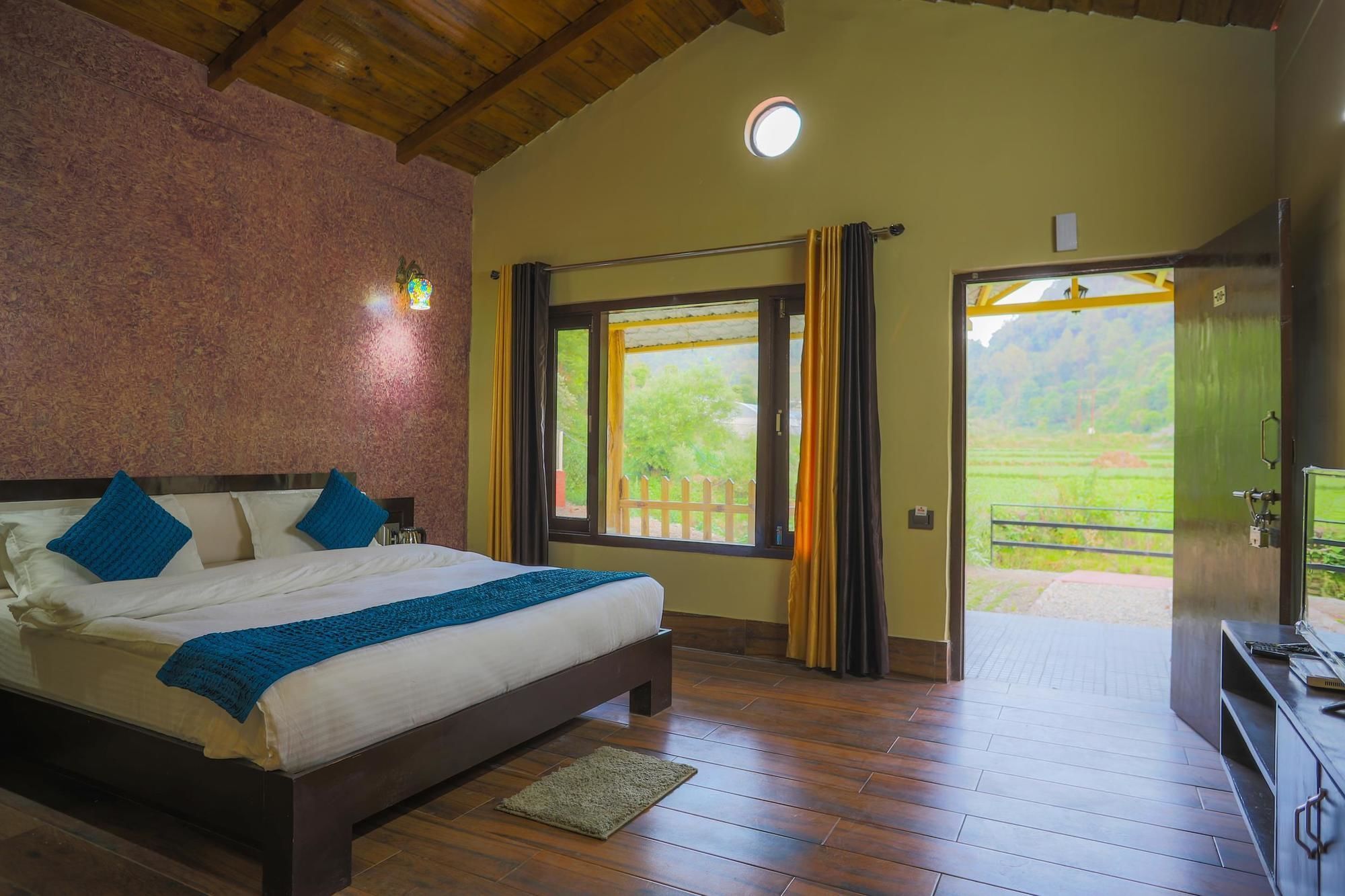 The Jungle Pool Hotel