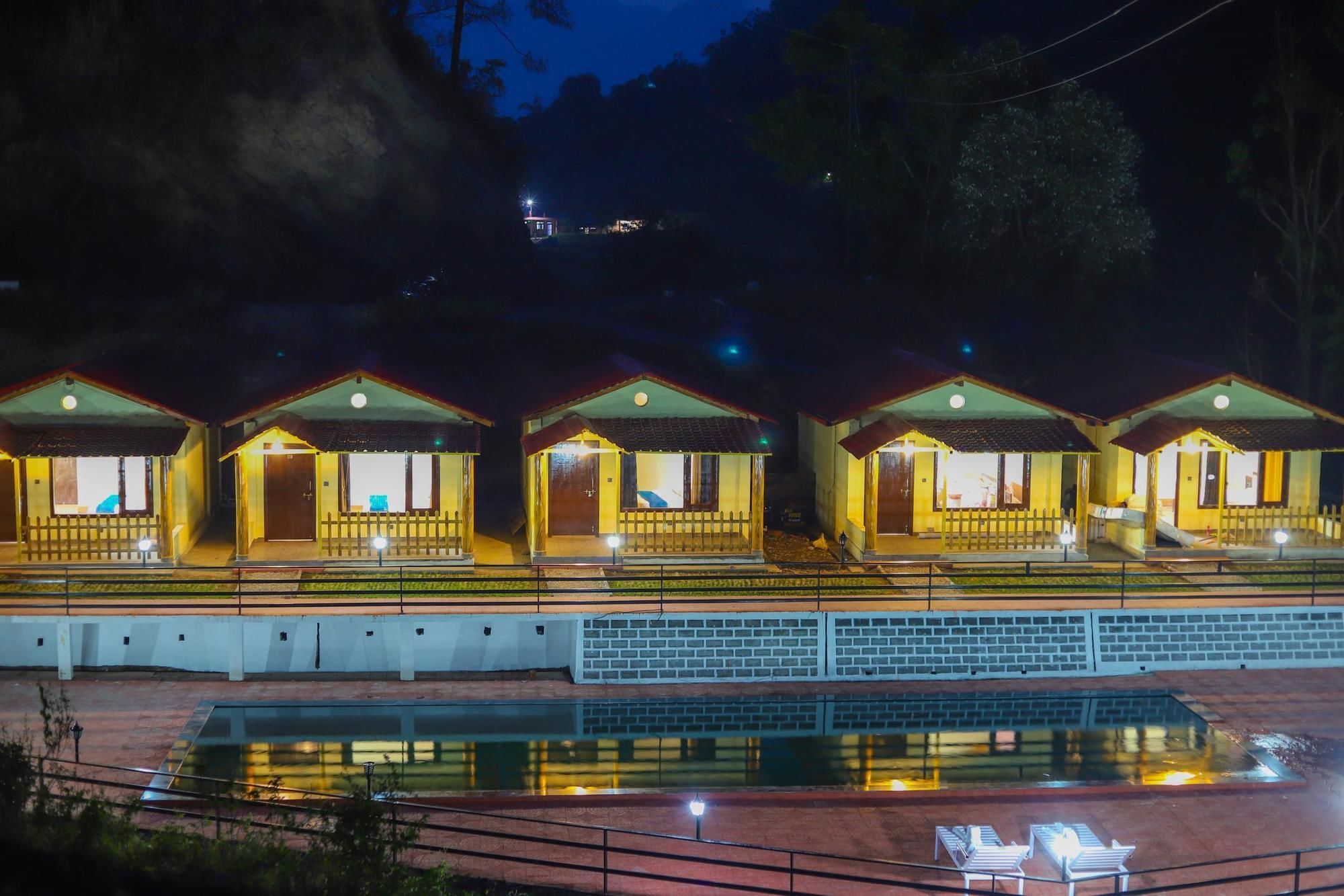 Hotel The Jungle Pool 3*