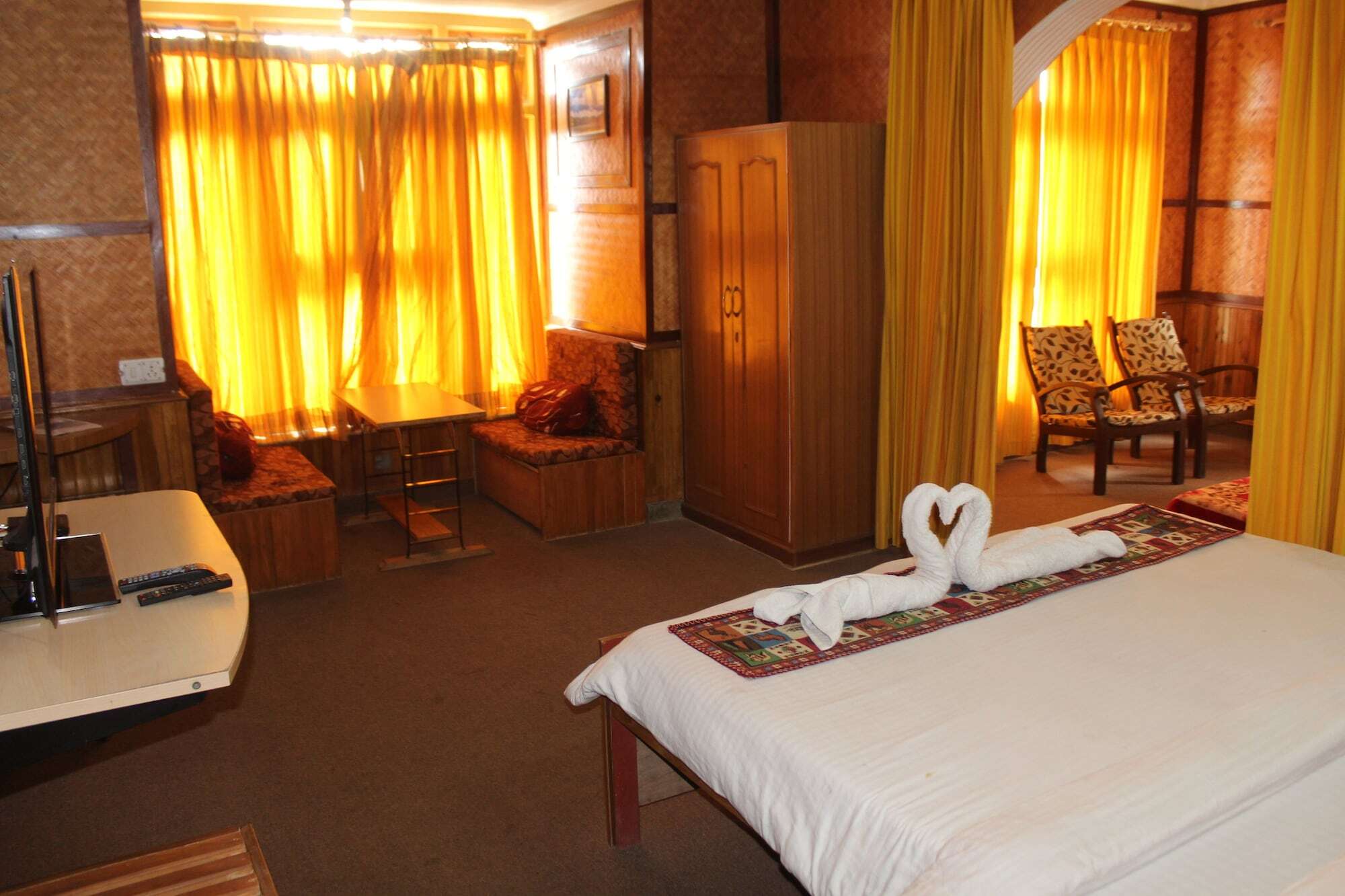 V Robinson Palace Mukteshwar Nainital
