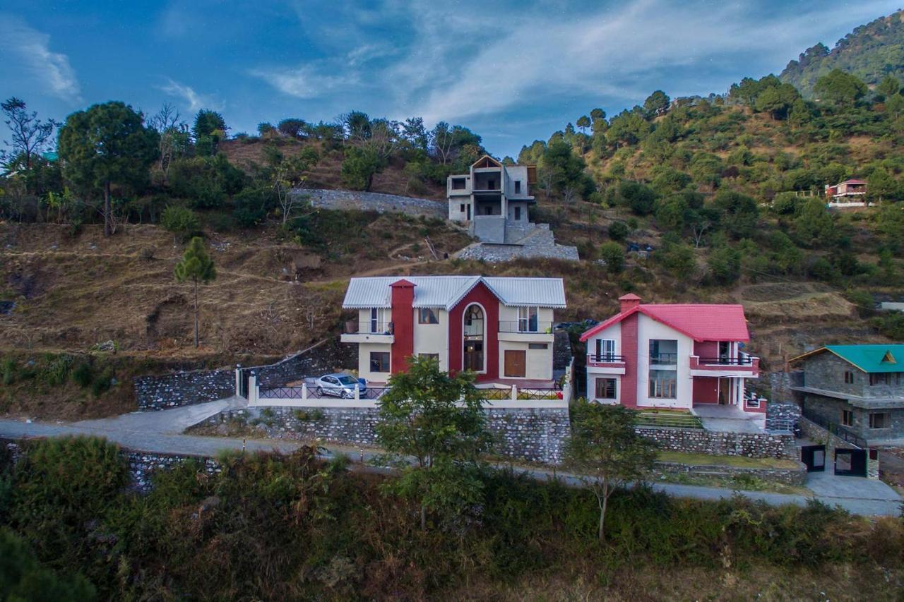 Trails With Beautiful Valley View Nainital